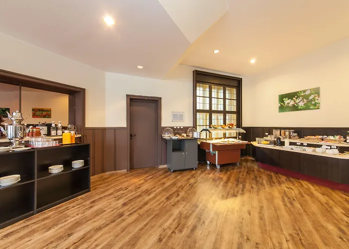 מלון Maxim דיסלדורף