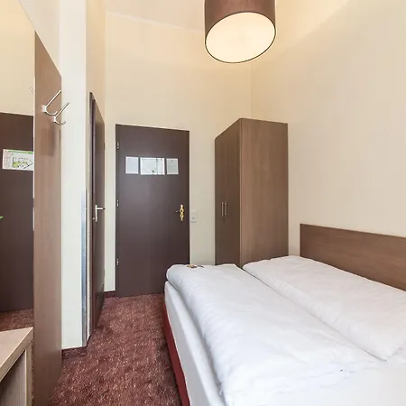Maxim Hotel 3*