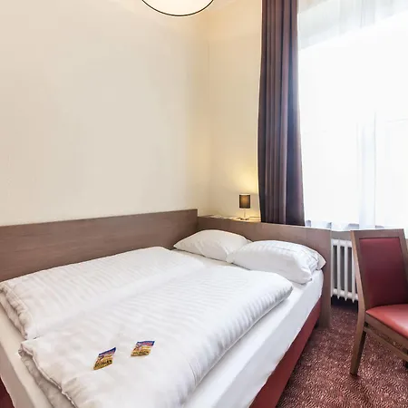 Maxim Hotel 3*